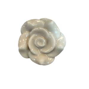 Tirador de Resina Grande 4cms de alto Con agujero para tornillo Modelo Rosa