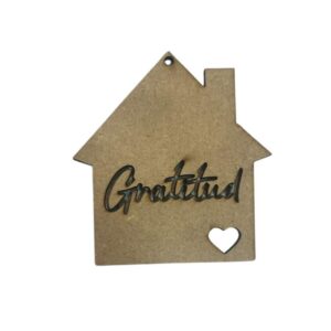 Casita de MDF para colgar 7cms de alto x 6.5cms